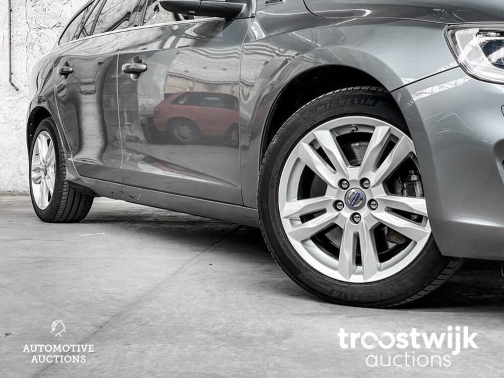 Volvo V60 D5 Twin Engine Special Edition 163hp 2015 -Orig. NL-, NH-759-L