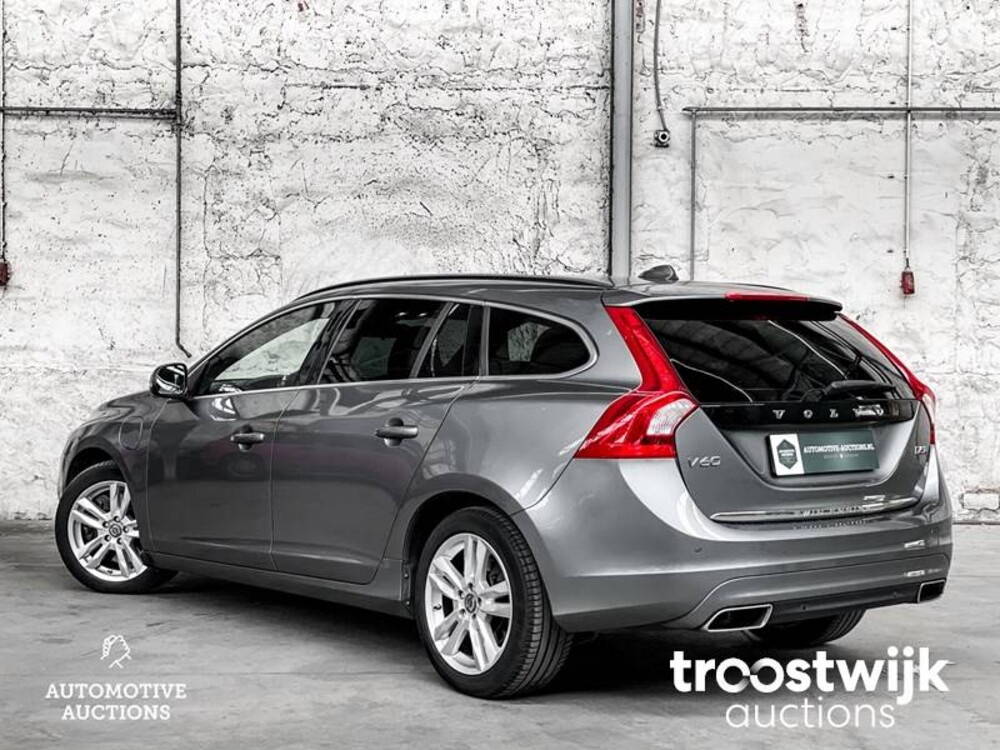 Volvo V60 D5 Twin Engine Special Edition 163hp 2015 -Orig. NL-, NH-759-L
