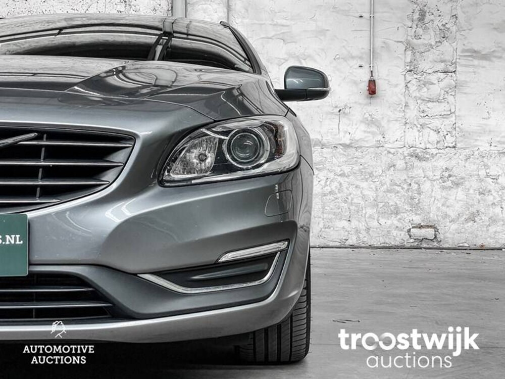 Volvo V60 D5 Twin Engine Special Edition 163hp 2015 -Orig. NL-, NH-759-L