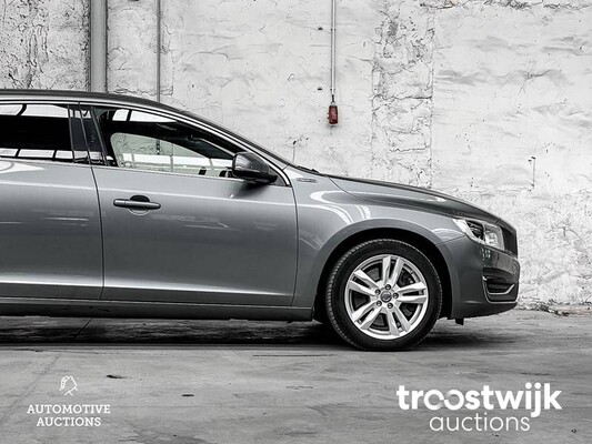 Volvo V60 D5 Twin Engine Special Edition 163pk 2015 -Orig. NL-, NH-759-L