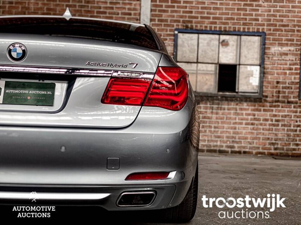 BMW ActiveHybrid7 4.4 V8  485 PS 2010 7er