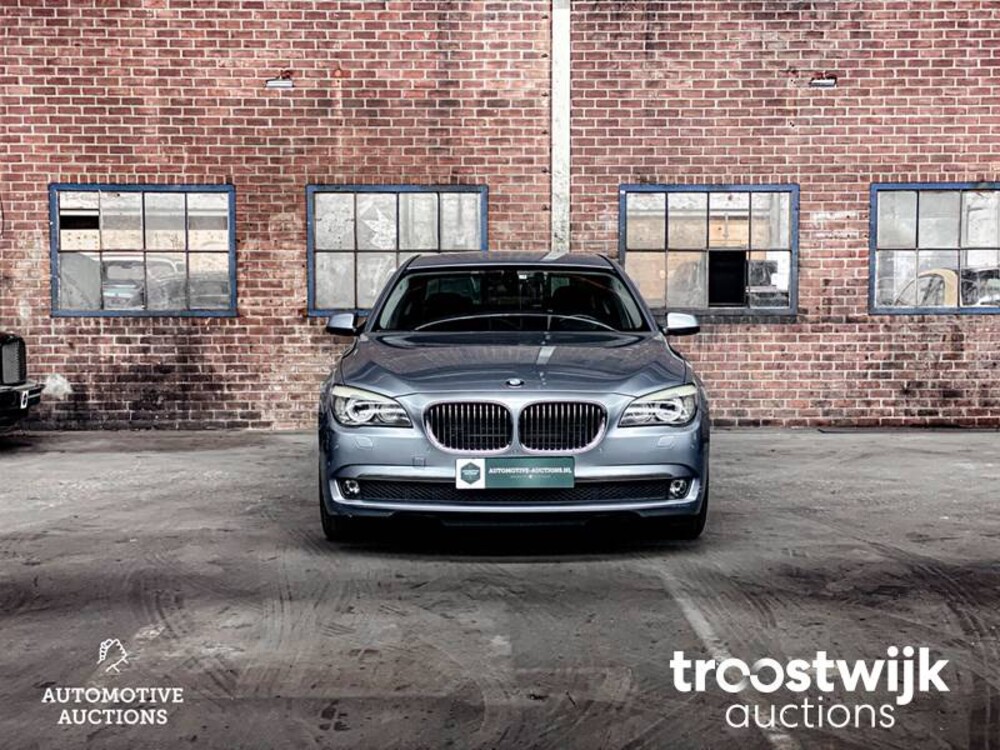 BMW ActiveHybrid7 4.4 V8  485 PS 2010 7er