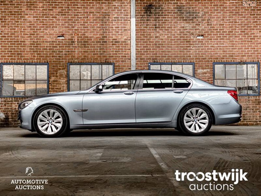 BMW ActiveHybrid7 4.4 V8  485 PS 2010 7er