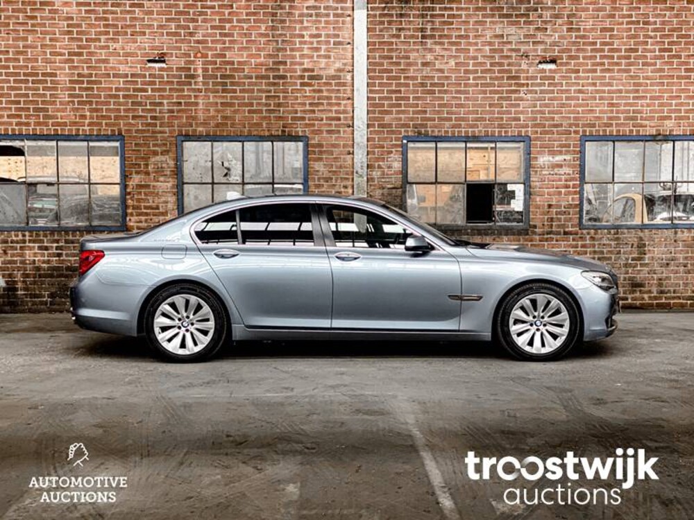 BMW ActiveHybrid7 4.4 V8  485 PS 2010 7er