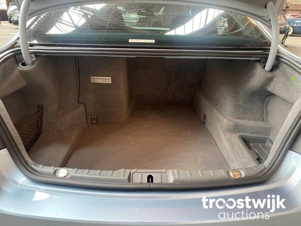 BMW ActiveHybrid7 4.4 V8  485 PS 2010 7er