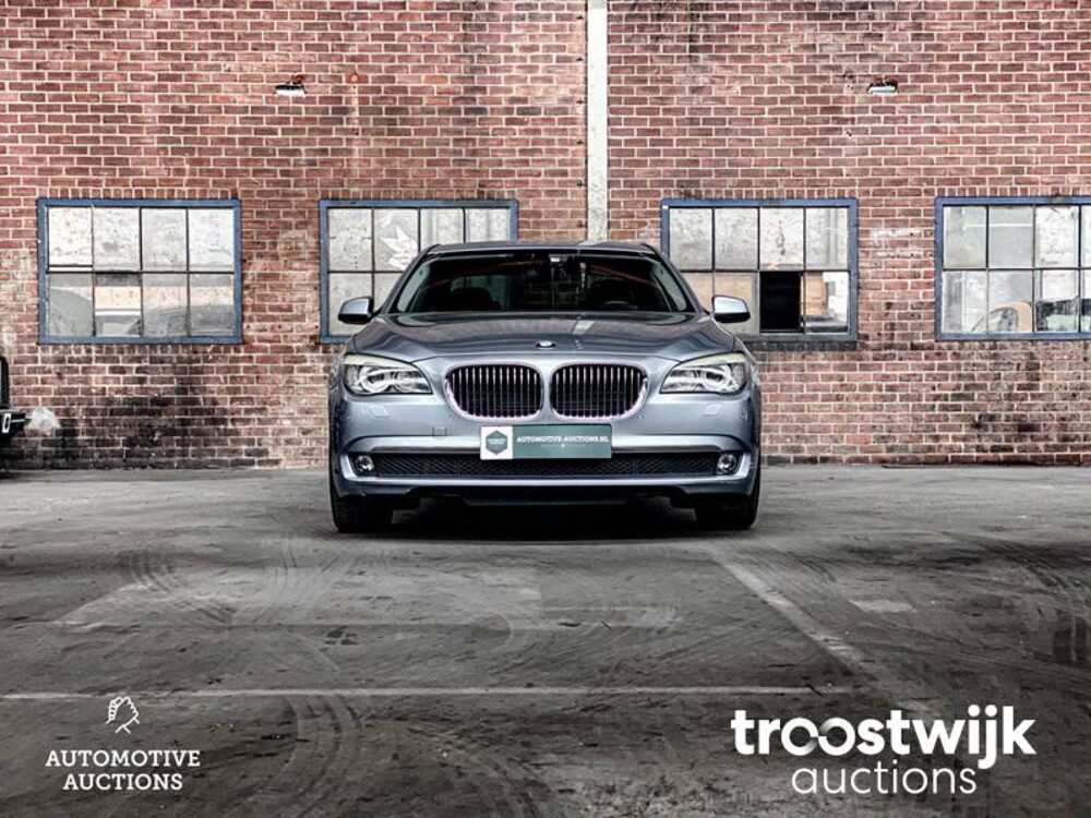 BMW ActiveHybrid7 4.4 V8  485 PS 2010 7er