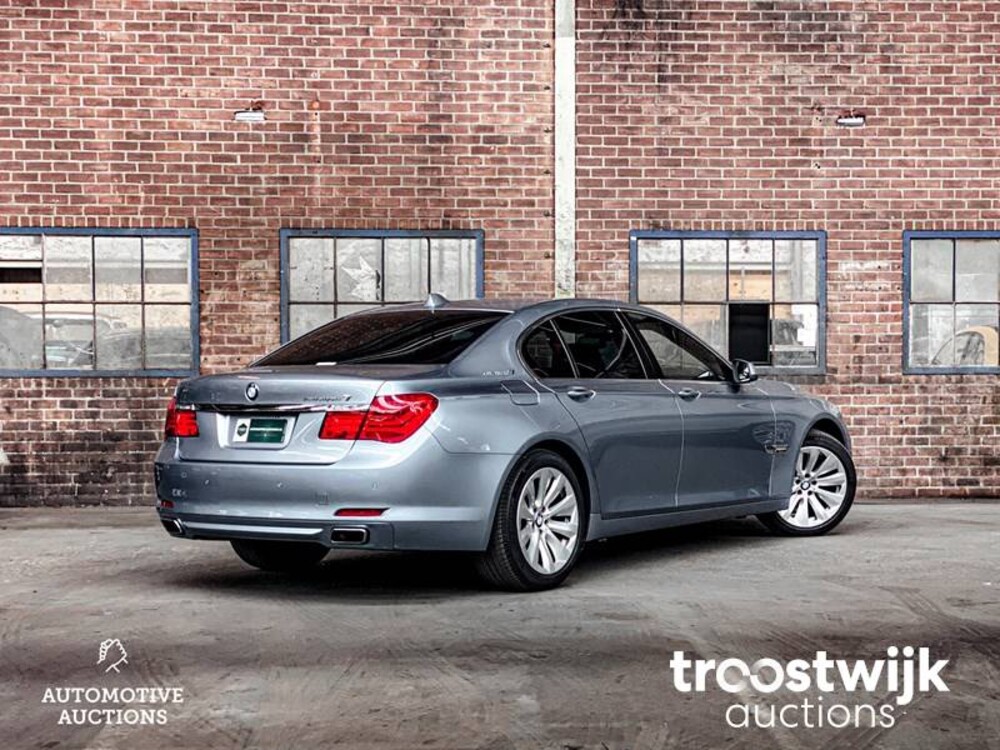 BMW ActiveHybrid7 4.4 V8  485 PS 2010 7er