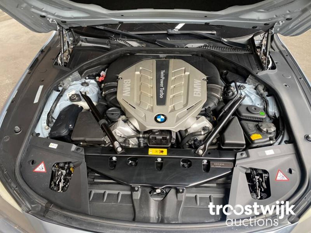 BMW ActiveHybrid7 4.4 V8  485 PS 2010 7er