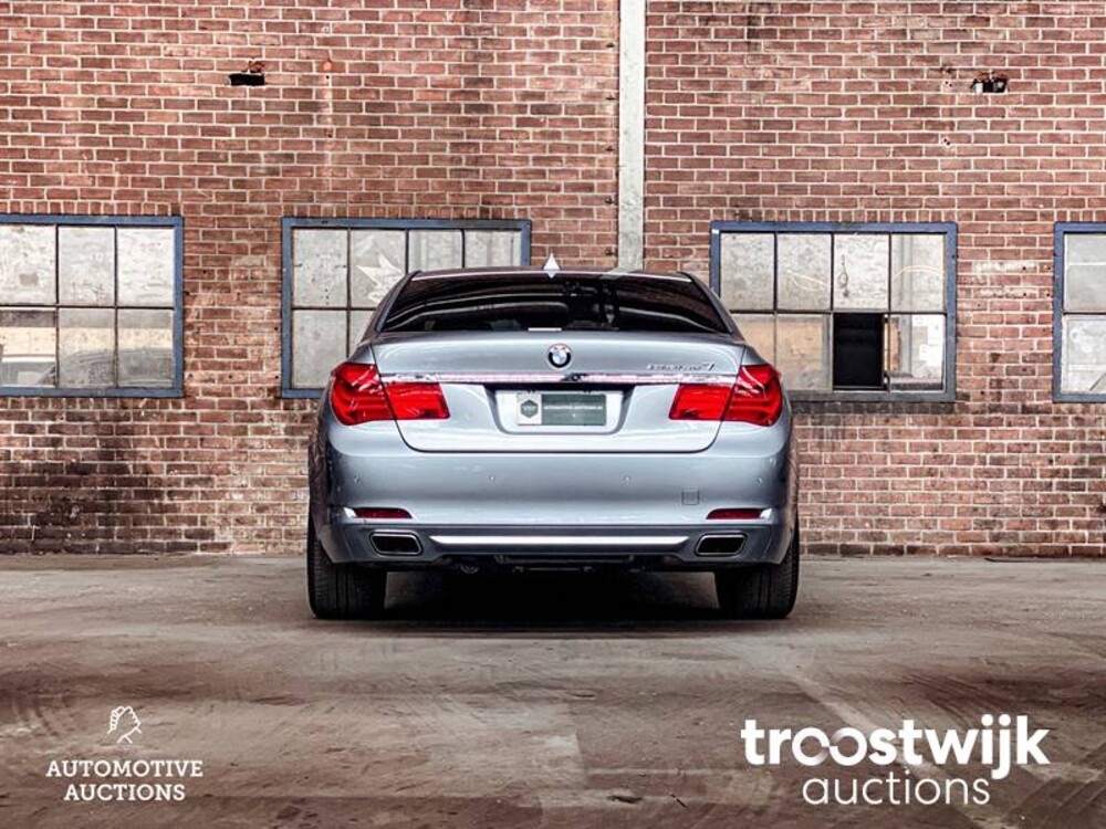BMW ActiveHybrid7 4.4 V8  485 PS 2010 7er