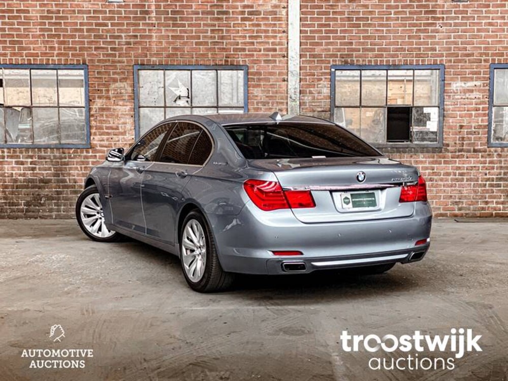 BMW ActiveHybrid7 4.4 V8  485 PS 2010 7er