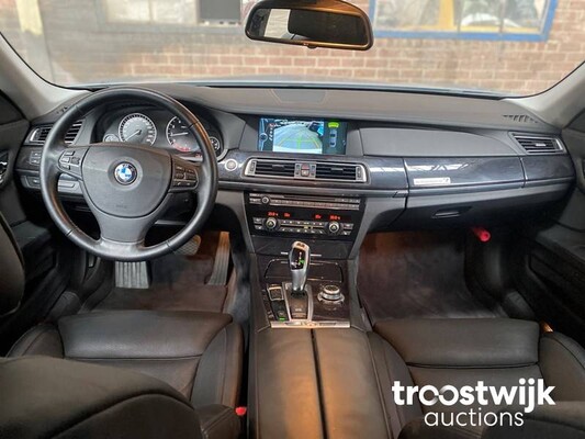 BMW ActiveHybrid7 4.4 V8  485hp 2010 7-Series