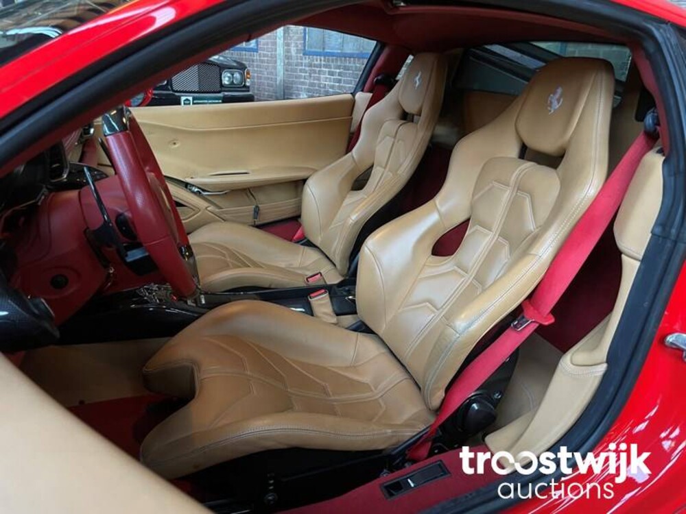 Ferrari 458 Italia  562PS 2012