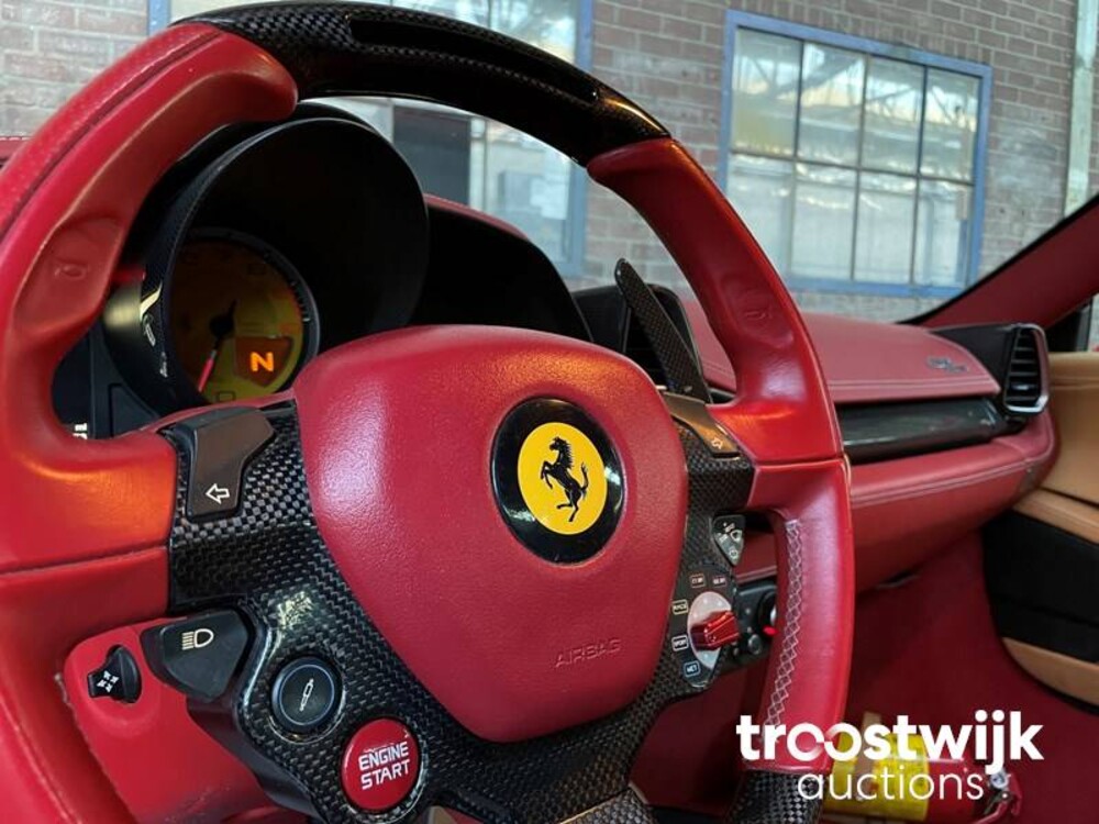 Ferrari 458 Italia  562PS 2012