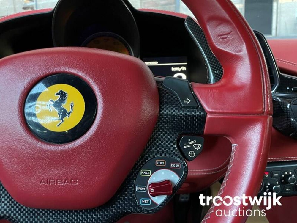 Ferrari 458 Italia  562PS 2012