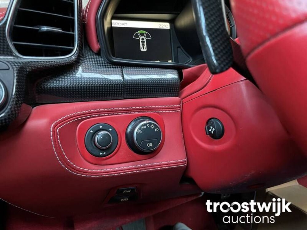 Ferrari 458 Italia  562PS 2012