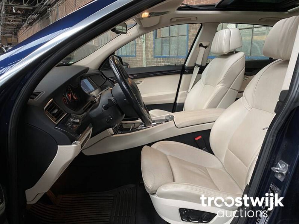 BMW 5-serie Gran Turismo 550xi High Executive 408hp 2010 -Orig. NL-, 08-NGL-6