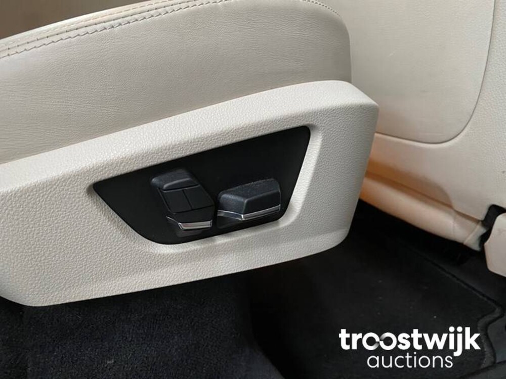 BMW 5-serie Gran Turismo 550xi High Executive 408hp 2010 -Orig. NL-, 08-NGL-6