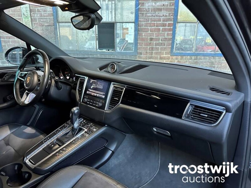 Porsche Macan  252hp 2018, G-758-PL