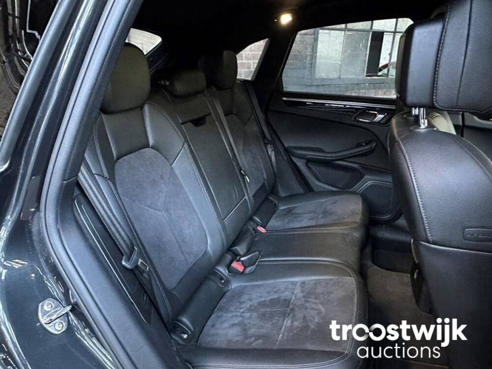 Porsche Macan  252hp 2018, G-758-PL