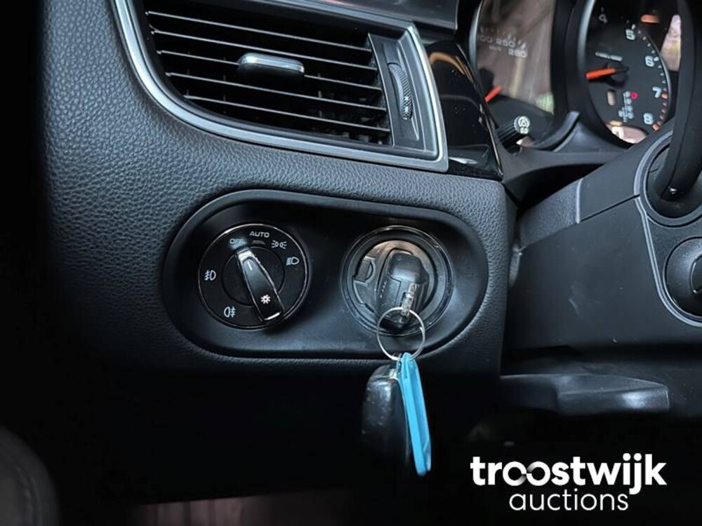 Porsche Macan  252hp 2018, G-758-PL