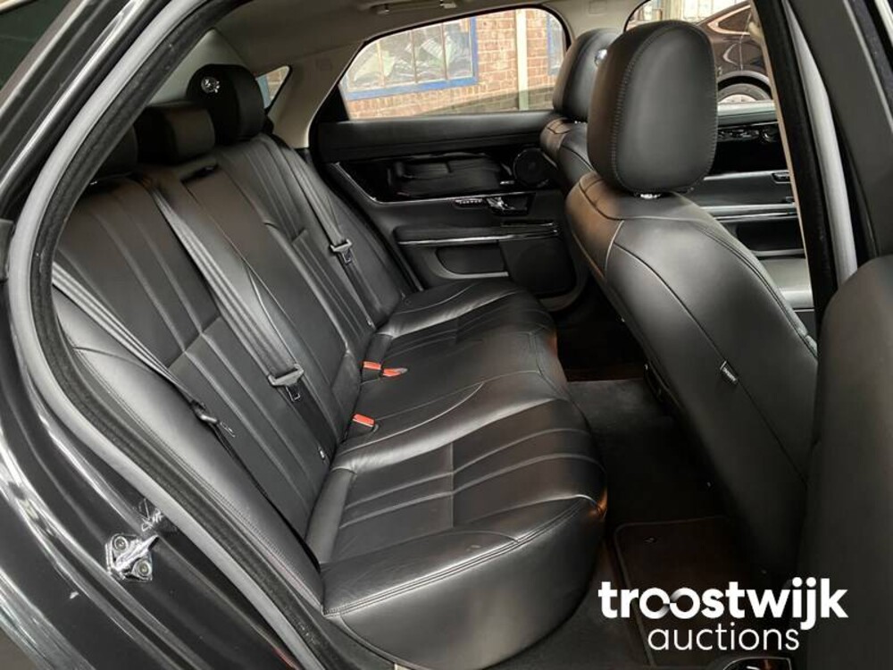 Jaguar XJ 2.0 Premium Luxury 241PS 2013 -Orig. NL-, 7-KBN-78