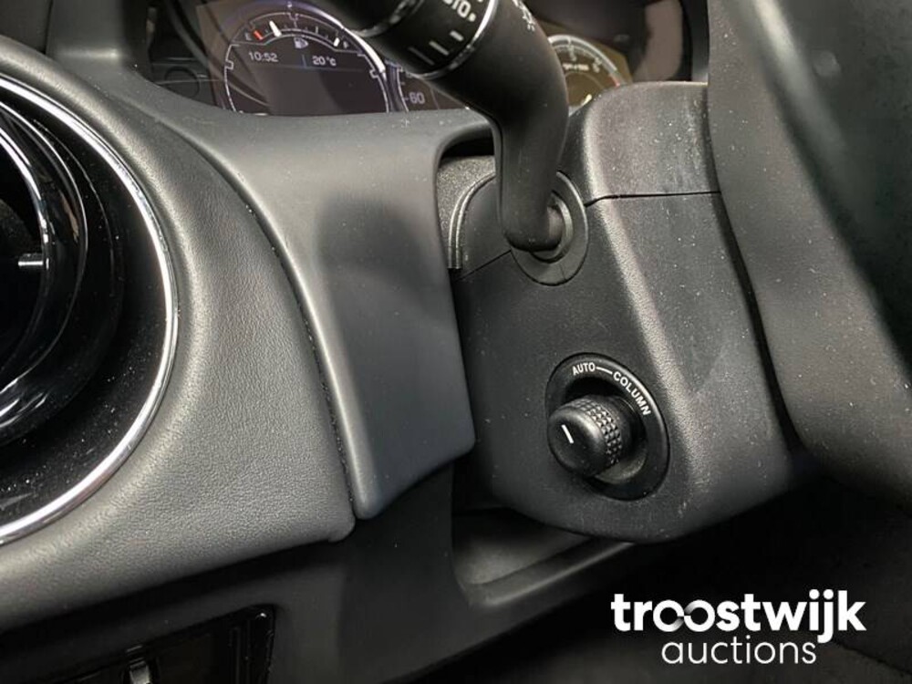 Jaguar XJ 2.0 Premium Luxury 241PS 2013 -Orig. NL-, 7-KBN-78