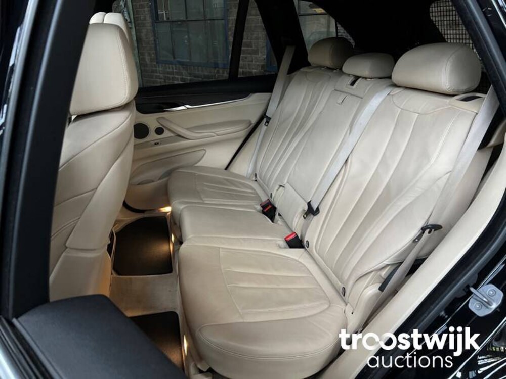 BMW X5 xDrive30d High Executive 258PS 2014 M-Sport 7-Sitzer Panoramadach - Anhängerkupplung, XF-067-S