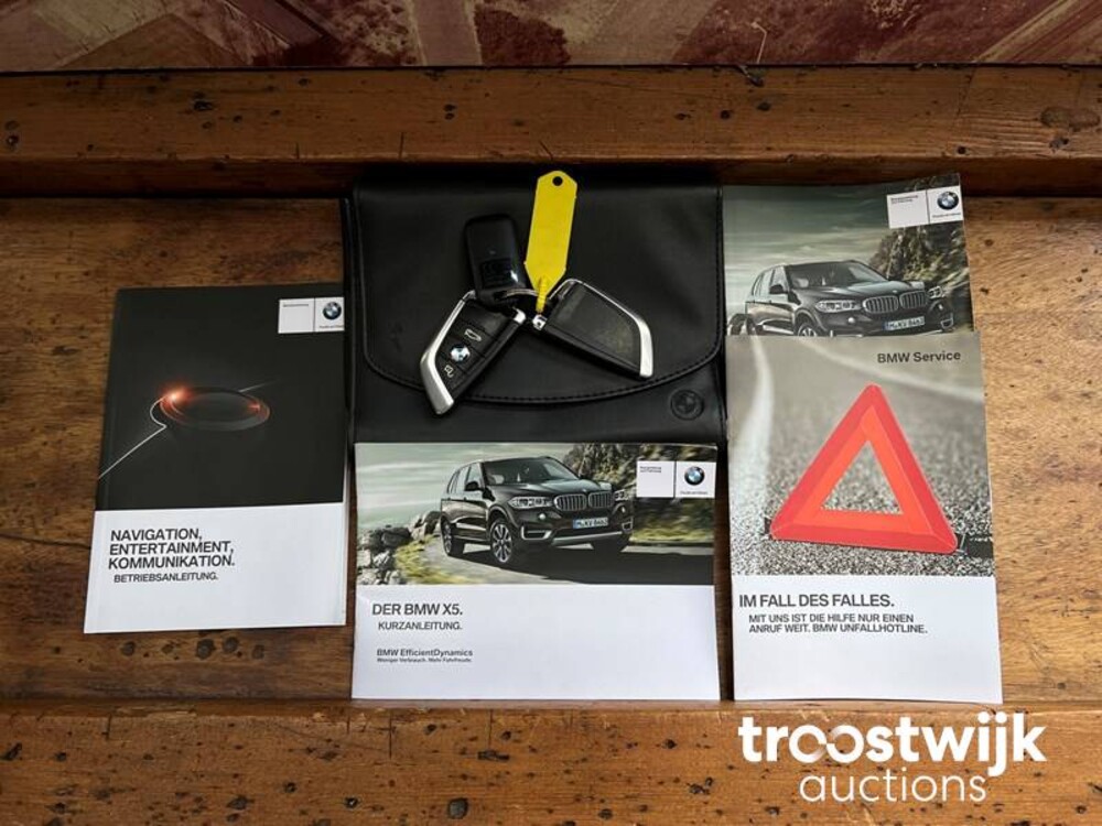 BMW X5 xDrive30d High Executive 258PS 2014 M-Sport 7-Sitzer Panoramadach - Anhängerkupplung, XF-067-S