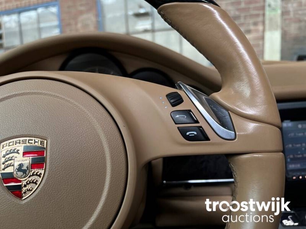 Porsche  Panamera 4S 4.8 V8  400PS 2010