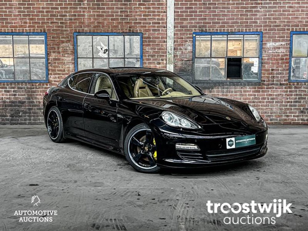 Porsche  Panamera 4S 4.8 V8  400PS 2010