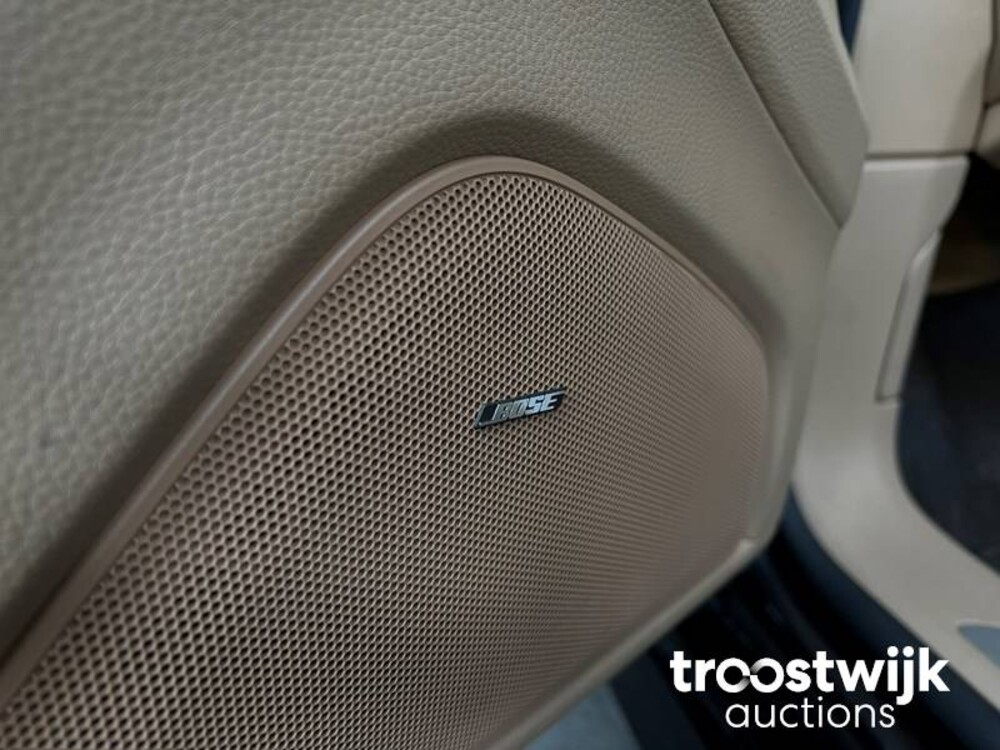 Porsche  Panamera 4S 4.8 V8  400PS 2010