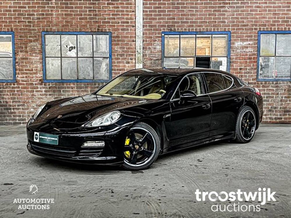 Porsche  Panamera 4S 4.8 V8  400PS 2010