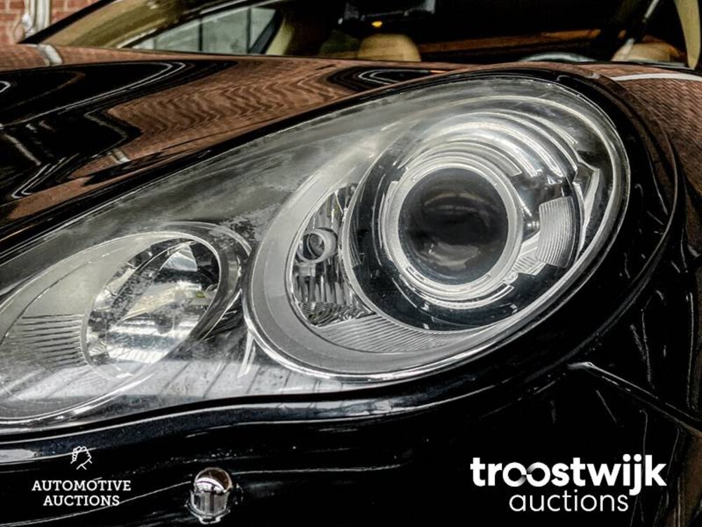 Porsche  Panamera 4S 4.8 V8  400PS 2010