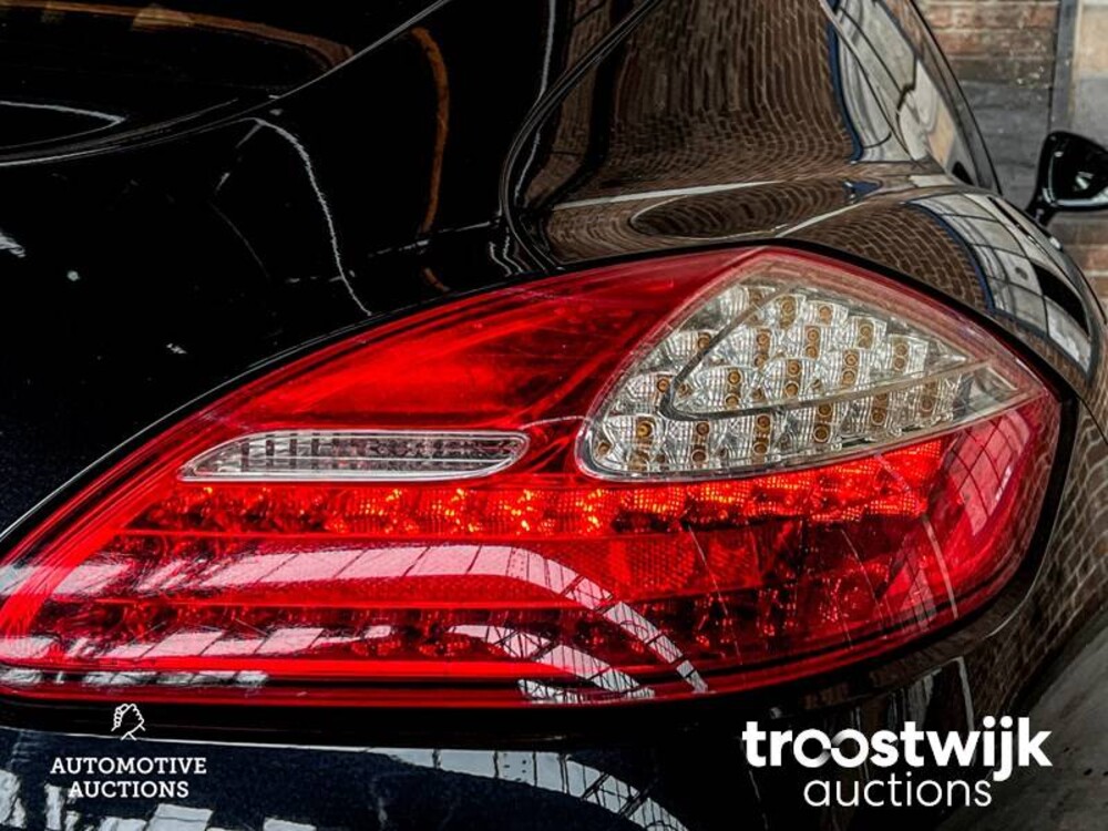 Porsche  Panamera 4S 4.8 V8  400PS 2010
