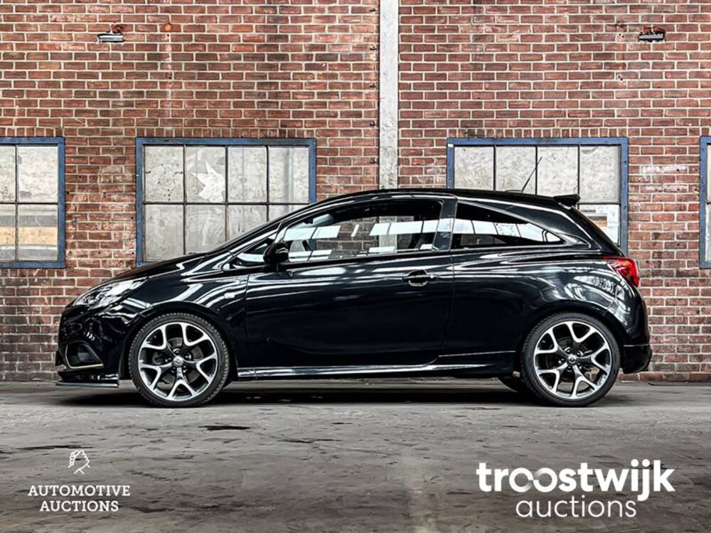 Opel Corsa 1.6 Turbo OPC 207hp 2015, P-368 Fernseher