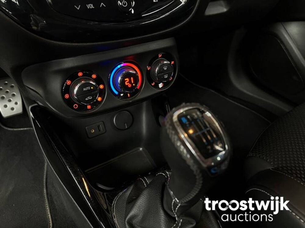 Opel Corsa 1.6 Turbo OPC 207hp 2015, P-368 Fernseher