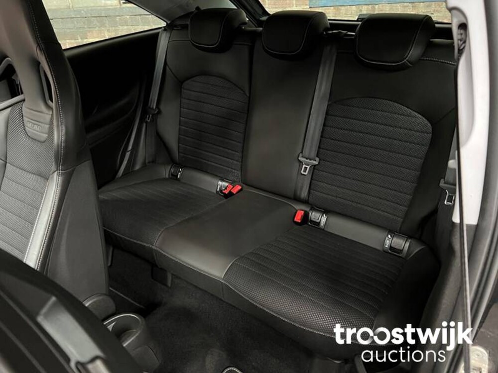 Opel Corsa 1.6 Turbo OPC 207hp 2015, P-368 Fernseher