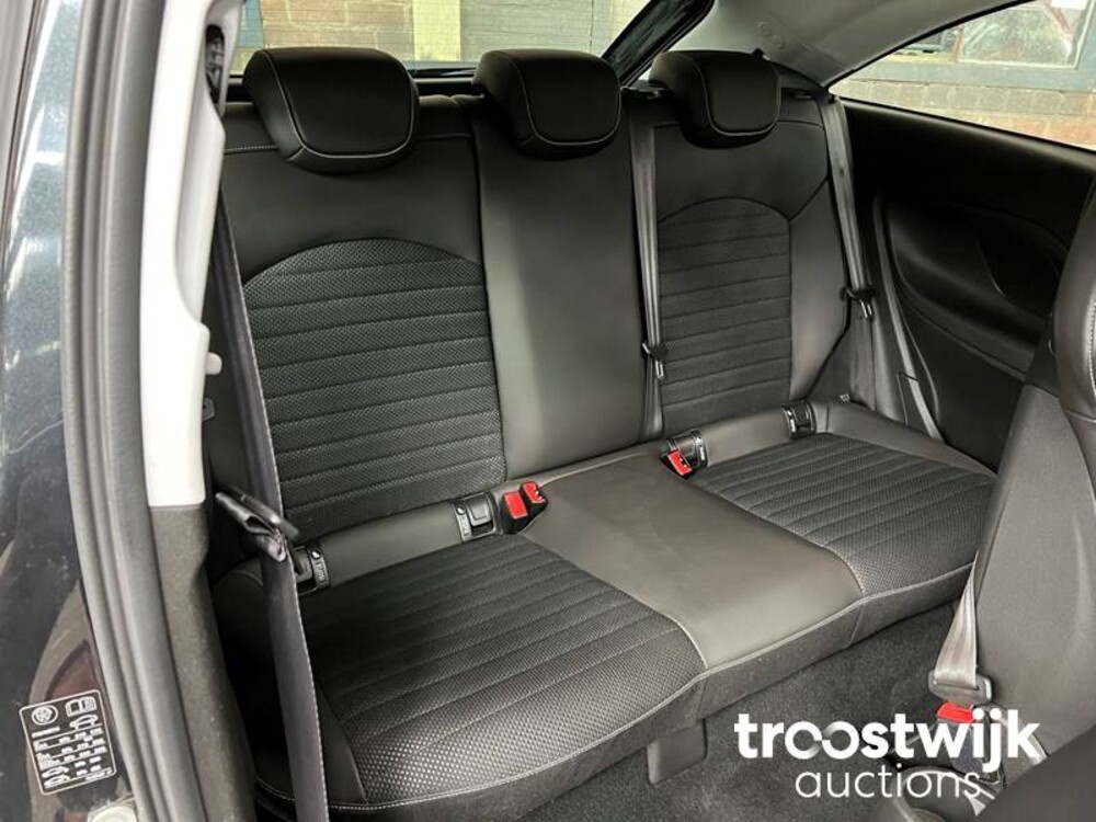 Opel Corsa 1.6 Turbo OPC 207hp 2015, P-368 Fernseher