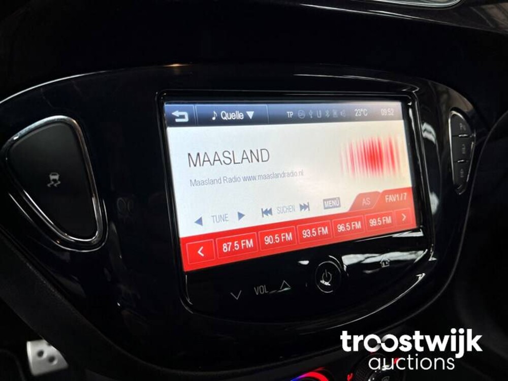 Opel Corsa 1.6 Turbo OPC 207hp 2015, P-368 Fernseher