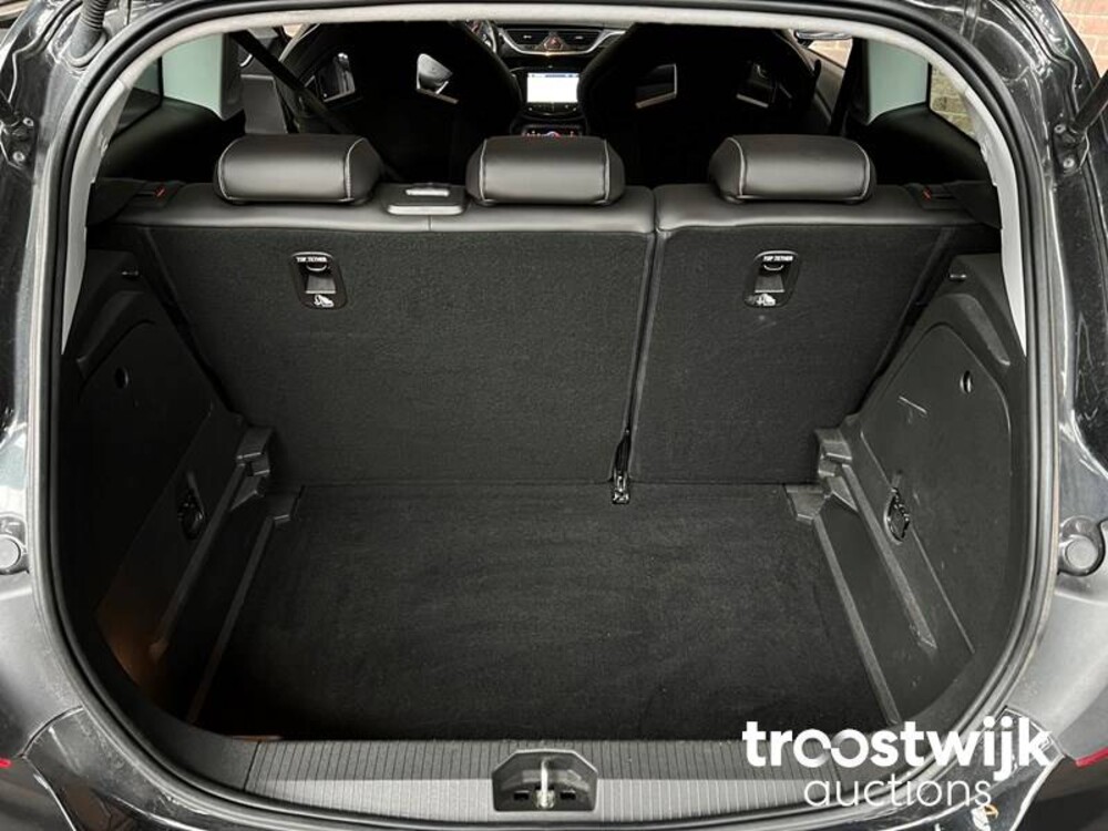 Opel Corsa 1.6 Turbo OPC 207hp 2015, P-368 Fernseher