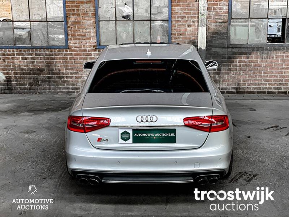 Audi S4 Turbocharged V6 Premium Plus  340PS 2012