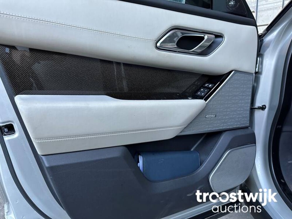 Land Rover Range Rover Velar 3.0 V6 AWD First Edition 300 PS 2018, RP-270-X