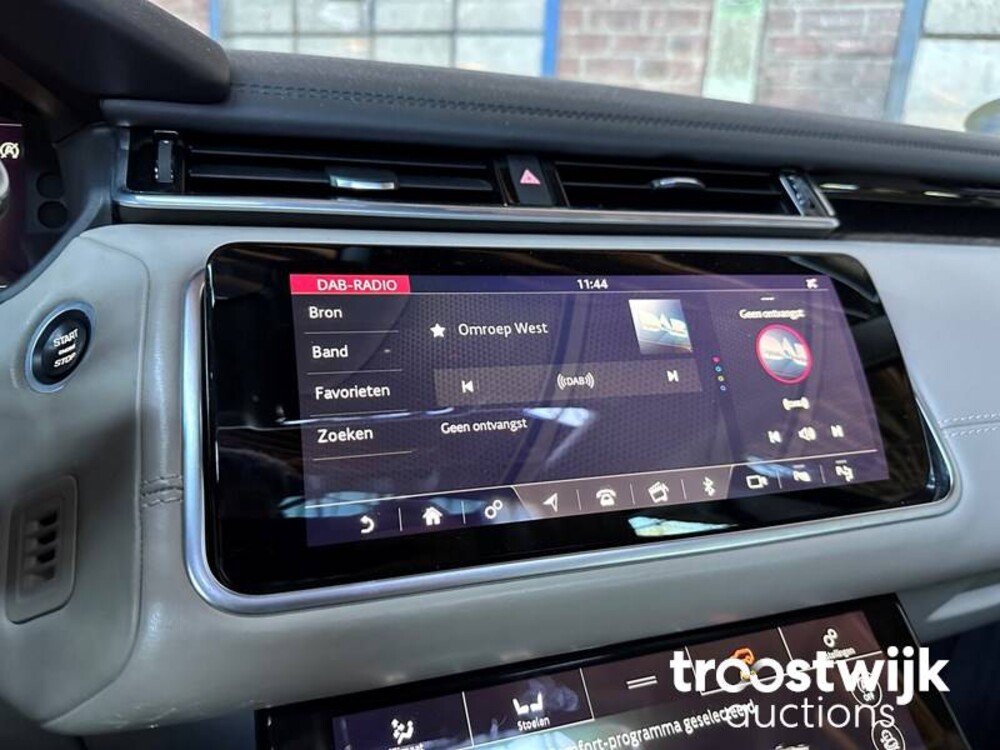 Land Rover Range Rover Velar 3.0 V6 AWD First Edition 300 PS 2018, RP-270-X