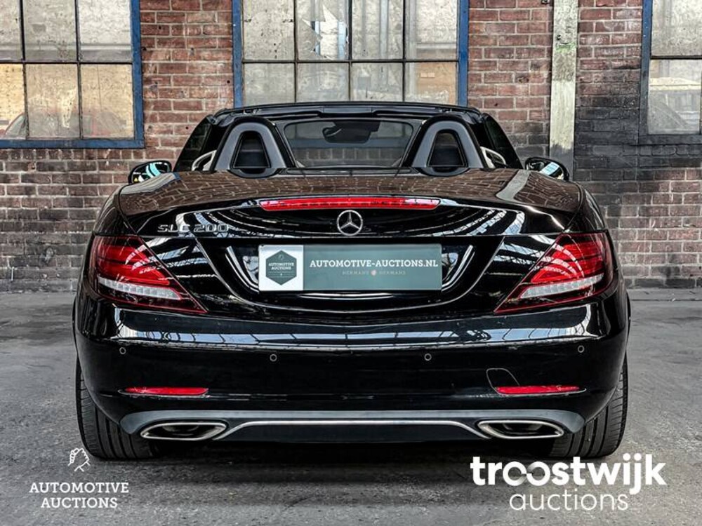 Mercedes-Benz SLC200 RedArt Edition 184PS 2017 Cabriolet SLC-Klasse, S-472-HT