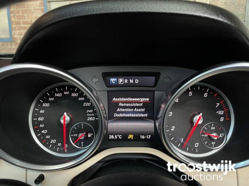 Mercedes-Benz SLC200 RedArt Edition 184PS 2017 Cabriolet SLC-Klasse, S-472-HT