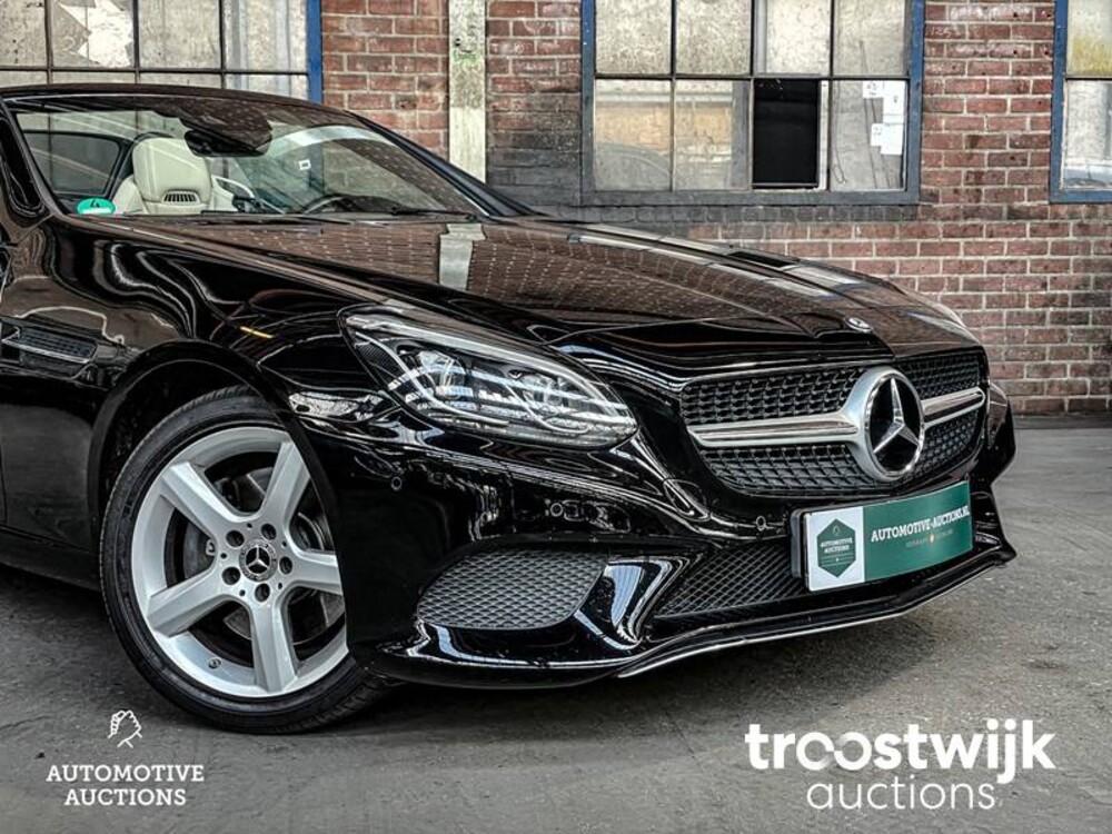 Mercedes-Benz SLC200 RedArt Edition 184PS 2017 Cabriolet SLC-Klasse, S-472-HT