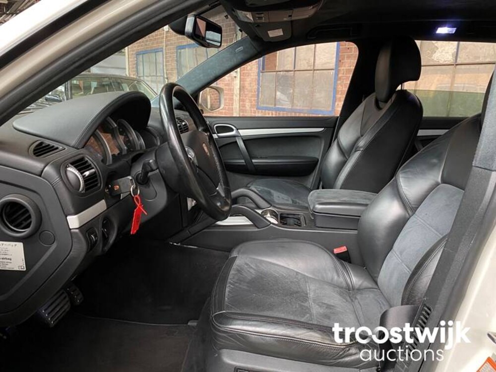 Porsche Cayenne GTS 4.8 V8 405PS 2008