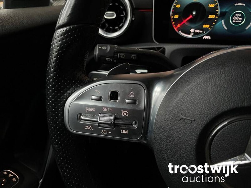 Mercedes-Benz 180d Business Solution 116 PS 2018 A-Klasse, XJ-192-K