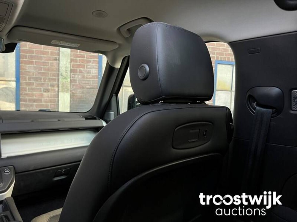 Land Rover Defender 3.0 D250 90 X-Dynamic SE 249 PS 2021, L-453-GX