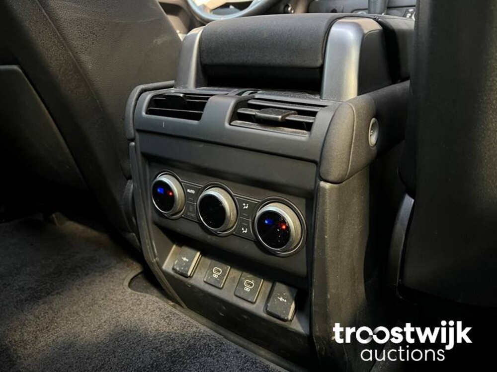 Land Rover Defender 3.0 D250 90 X-Dynamic SE 249 PS 2021, L-453-GX